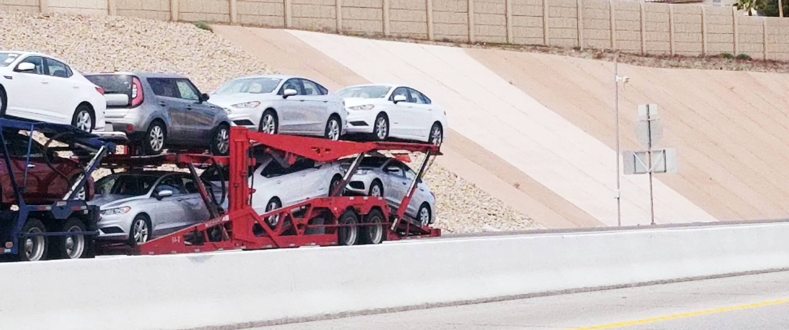 Transporte de vehículos importados a Colombia