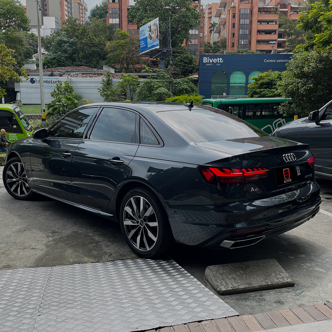 AUDI A4 40 TFSI 2024