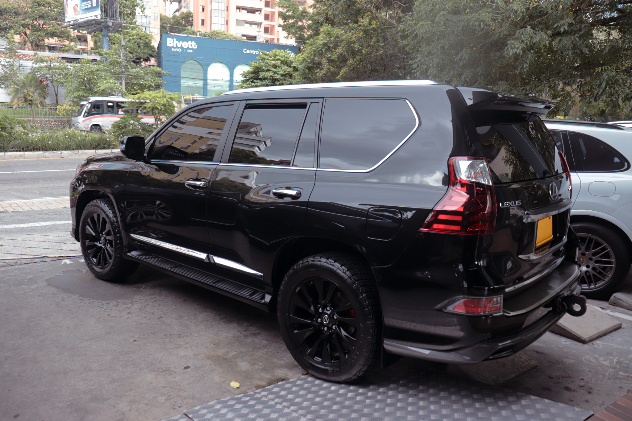 LEXUS GX460 (BLINDADO) 2021