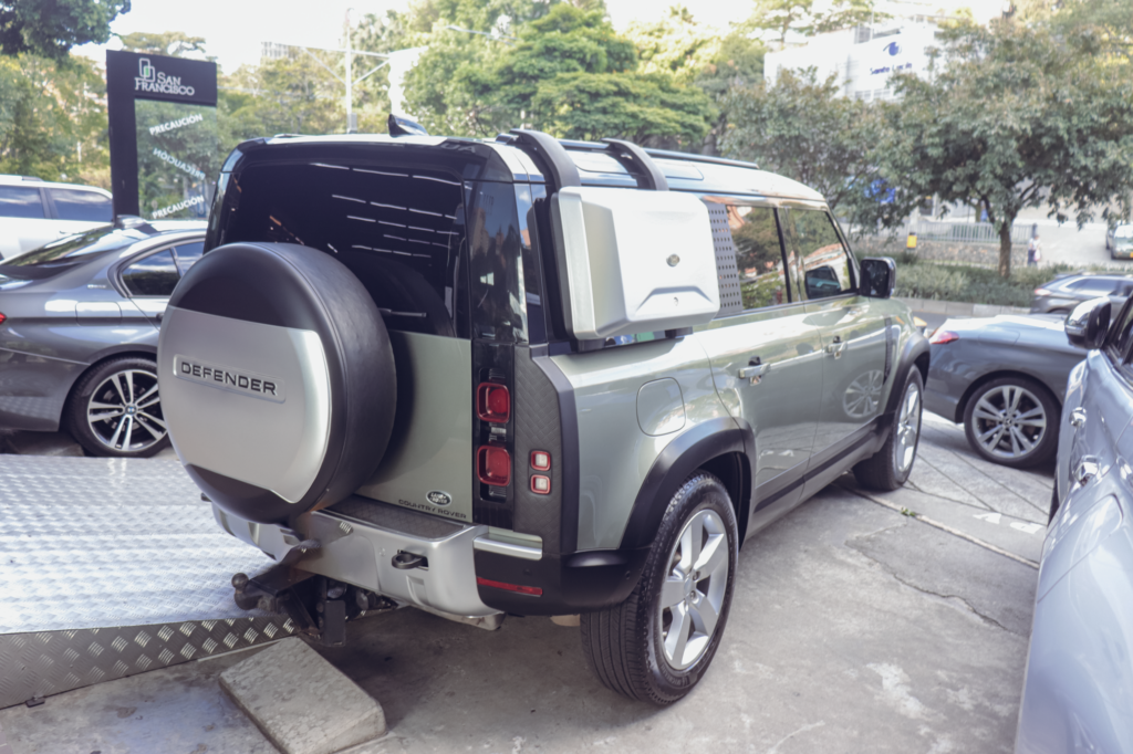 LandRover Defender FirstEd 2021 ID0026 15