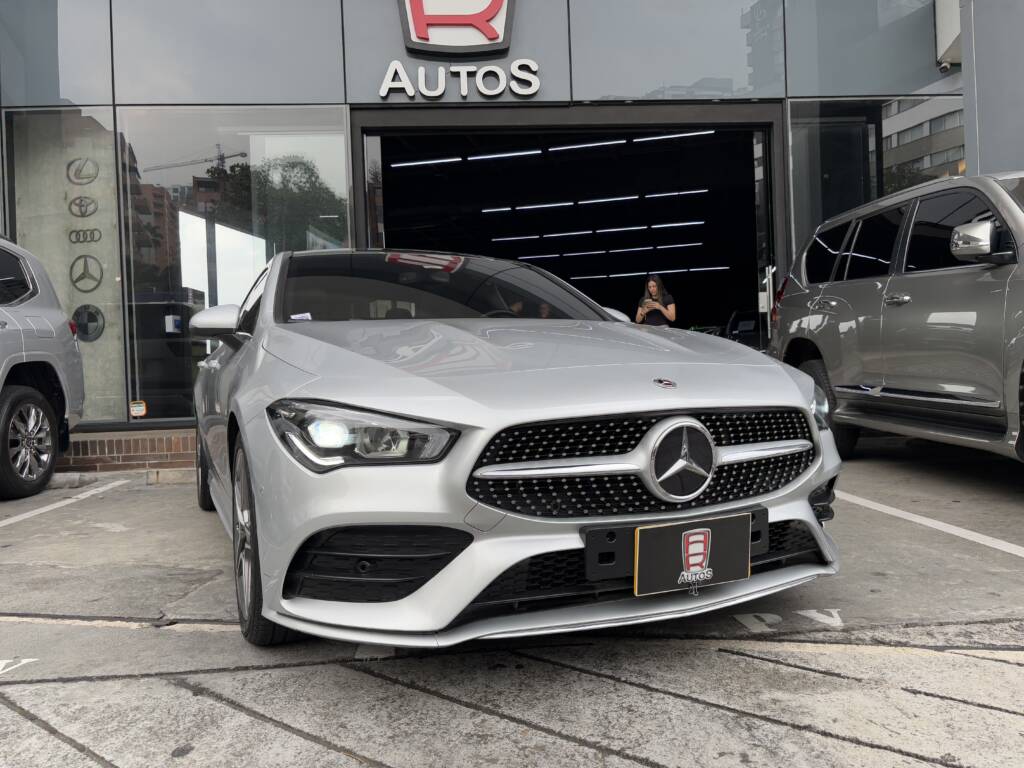 MERCEDES CLA 180 9