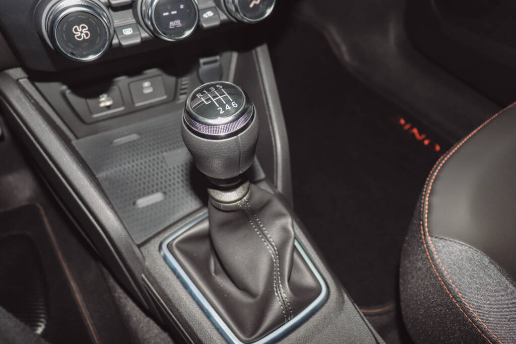 Renault Duster Iconic 2026 ID0015 12