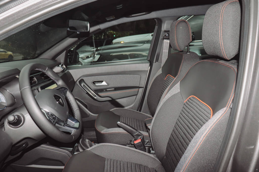 Renault Duster Iconic 2026 ID0015 8