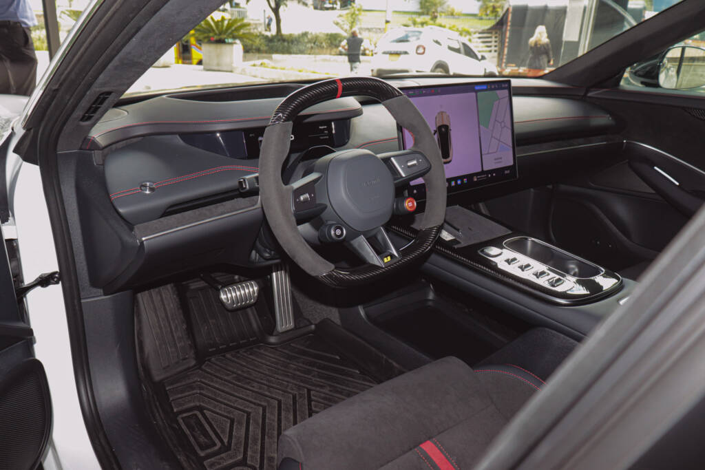 SU7 Ultra 2025 Nuevo 16 1