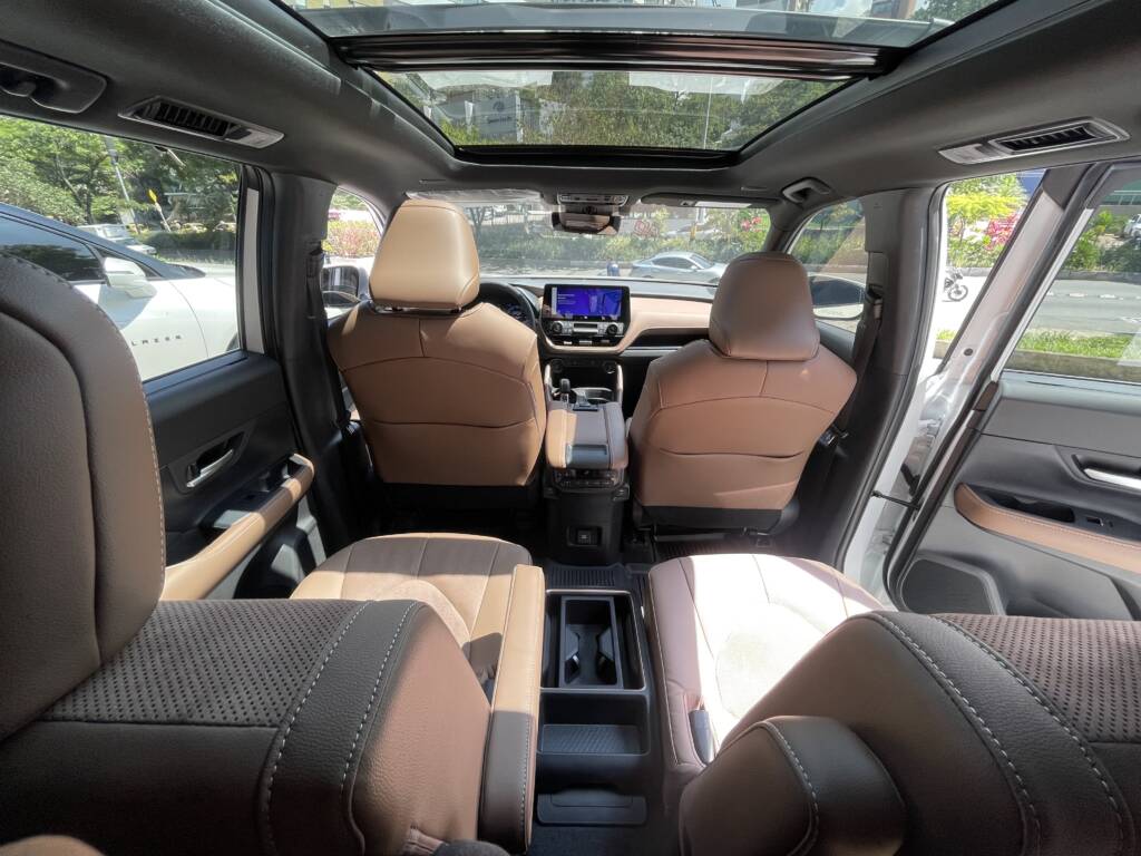 Toyota GrandHighlander Platinum 2024 ID0016 17