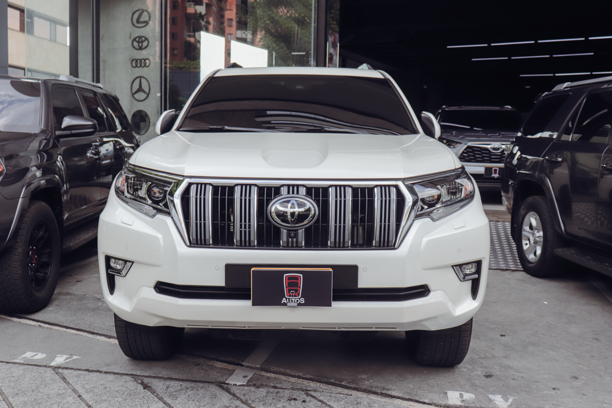 TOYOTA LAND CRUISER PRADO VX 2022