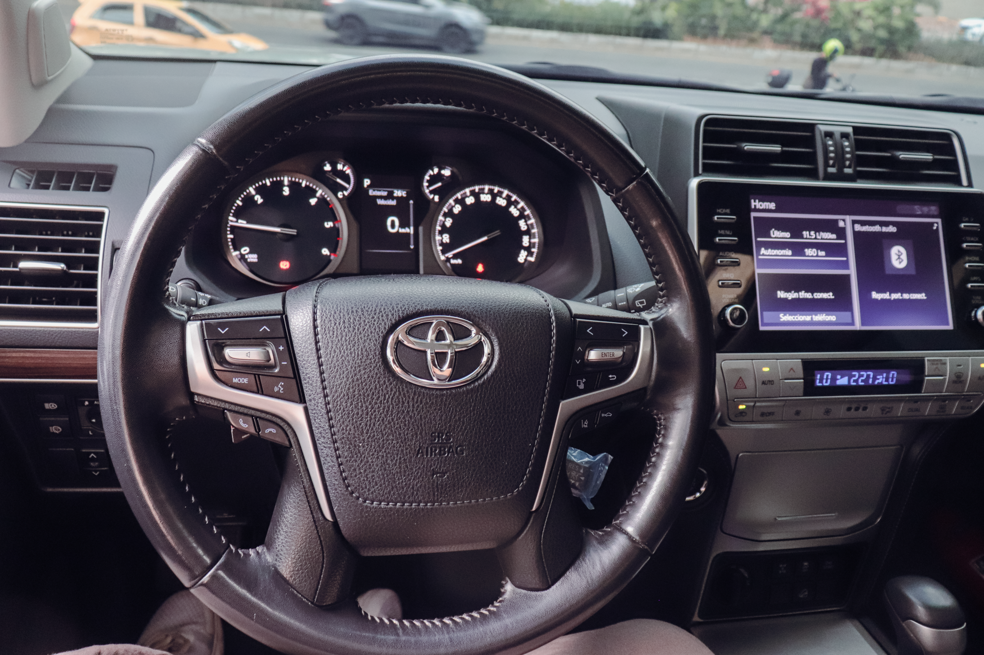 TOYOTA LAND CRUISER PRADO VX 2022