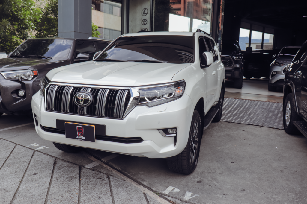 Toyota Prado VX 2022 ID0052 2 2