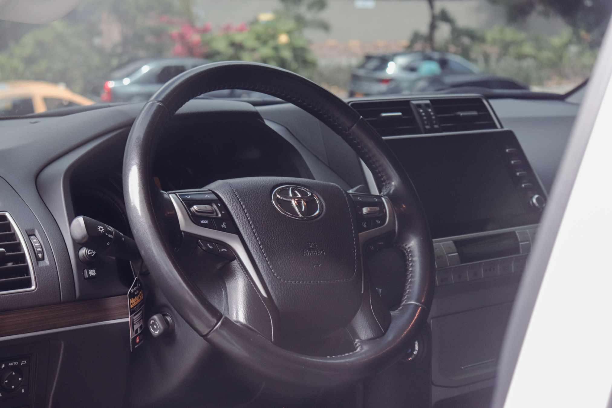 TOYOTA LAND CRUISER PRADO VX 2022