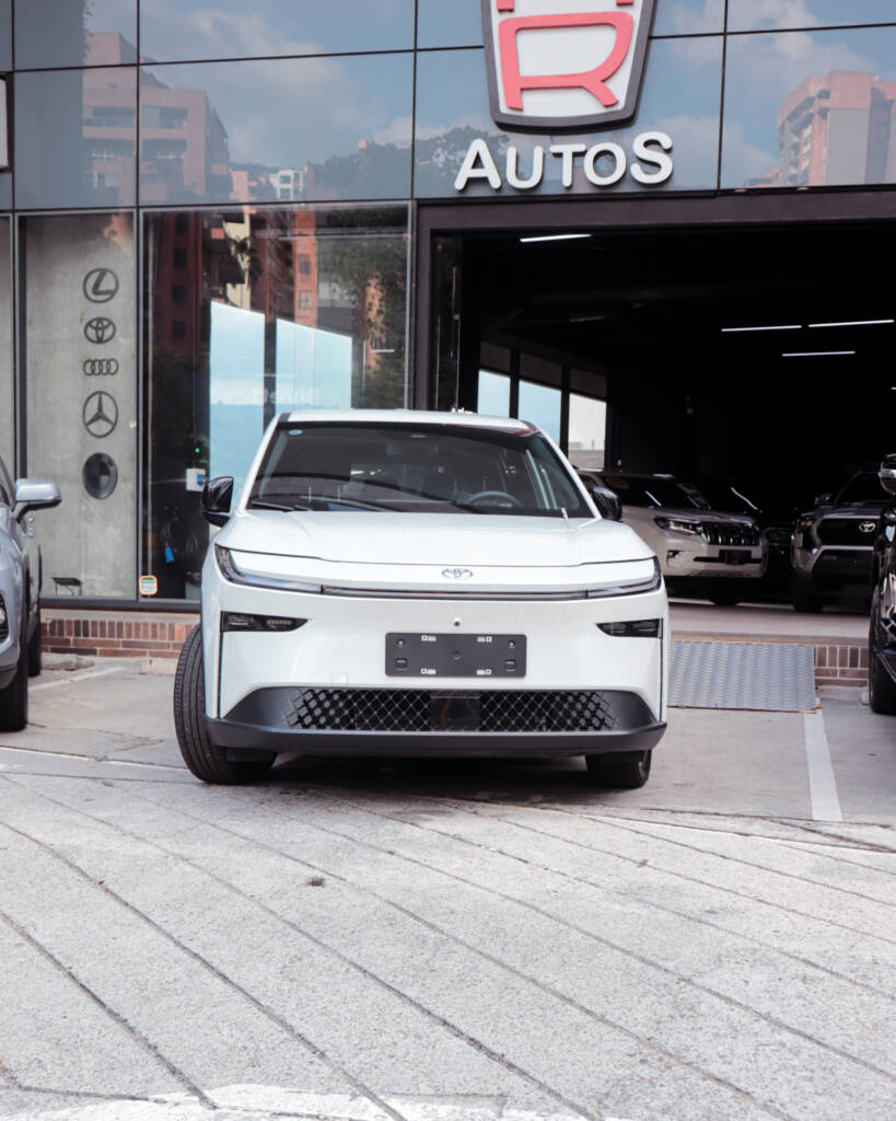 Toyota bZ3X Limited 2025 ID0053 4