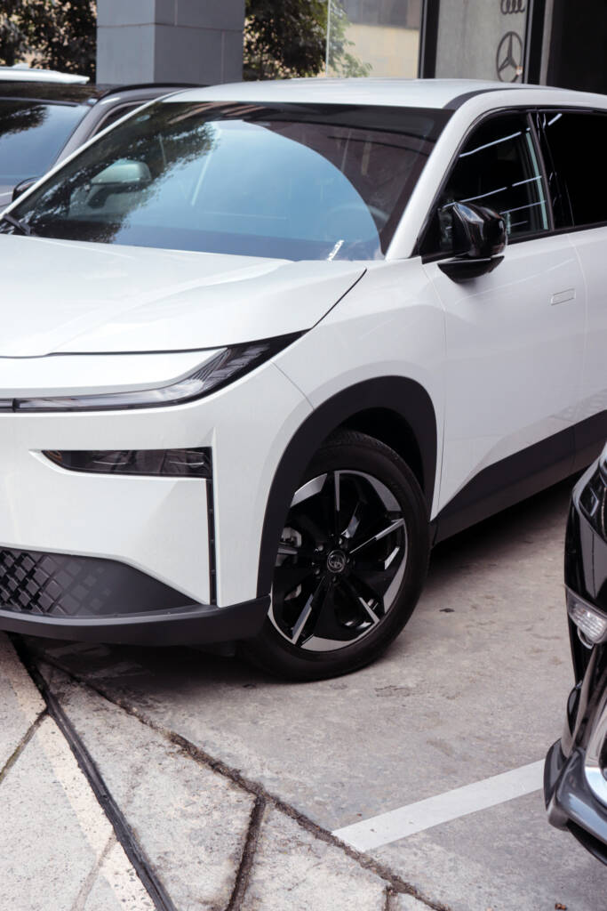 Toyota bZ3X Limited 2025 ID0053 8