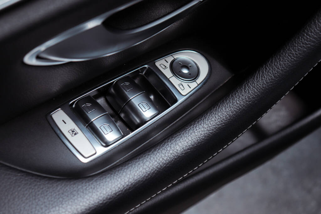 IMG 8545Mercedes E200 Avantgarde 2017 ID0072 8