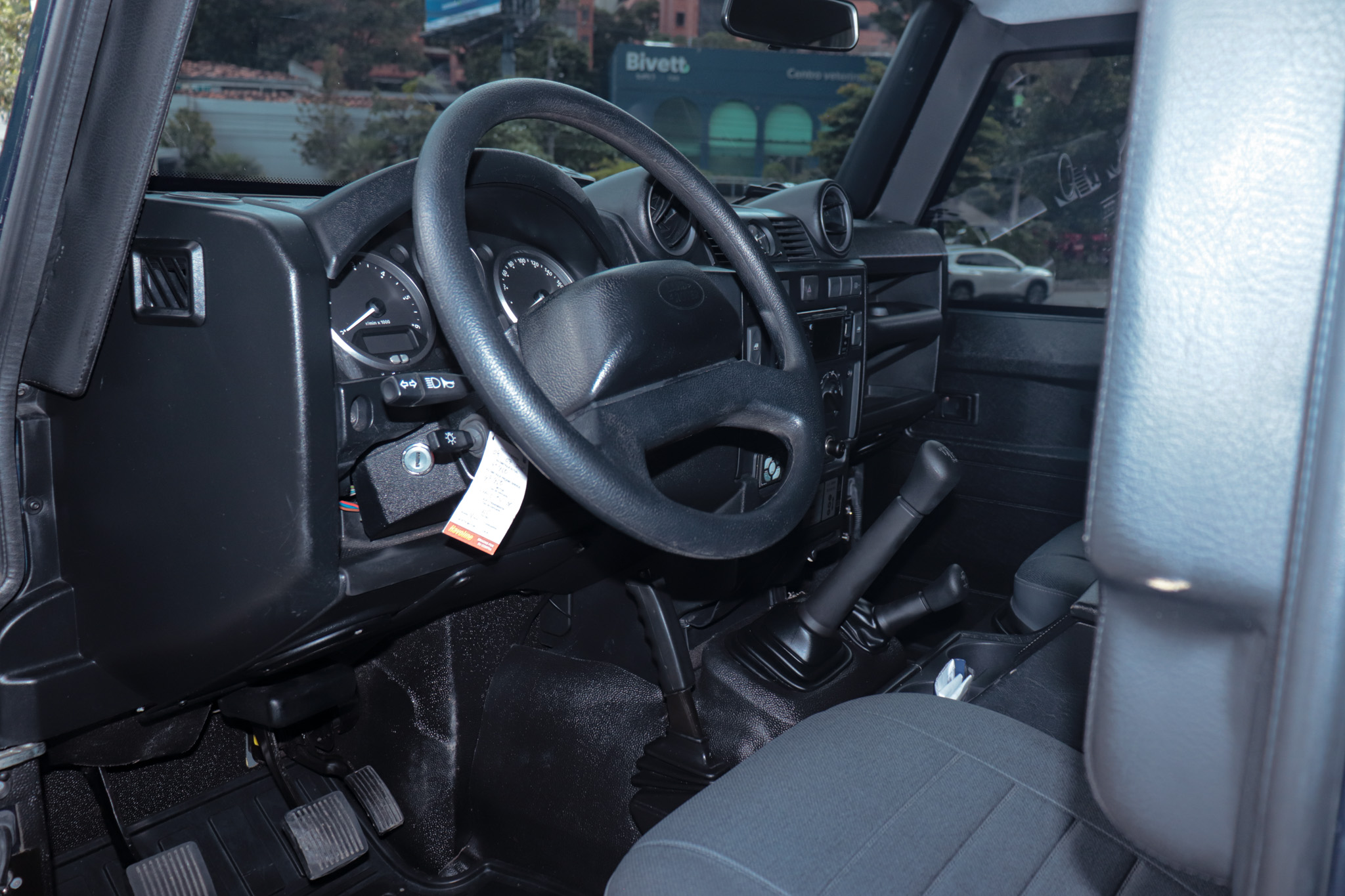 LAND ROVER DEFENDER 110 S (BLINDADO) 2013