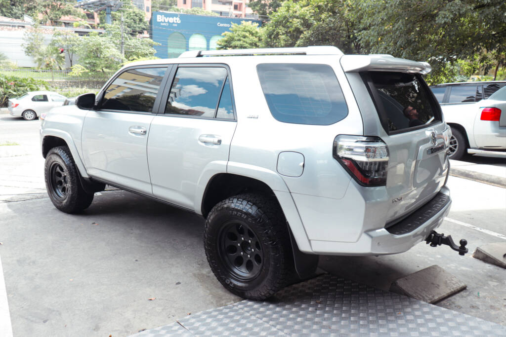 Toyota 4Runner SR5 2020 ID0064 23