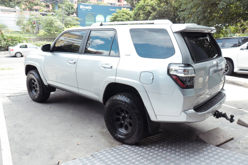 Toyota 4Runner SR5 2020 ID0064 24