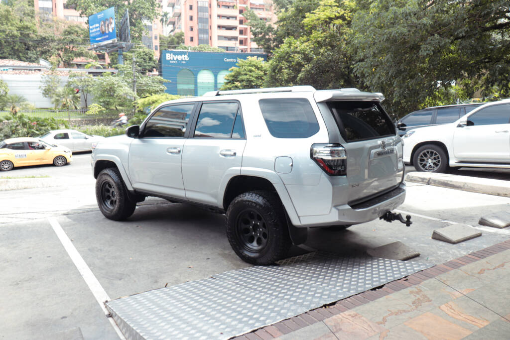 Toyota 4Runner SR5 2020 ID0064 26