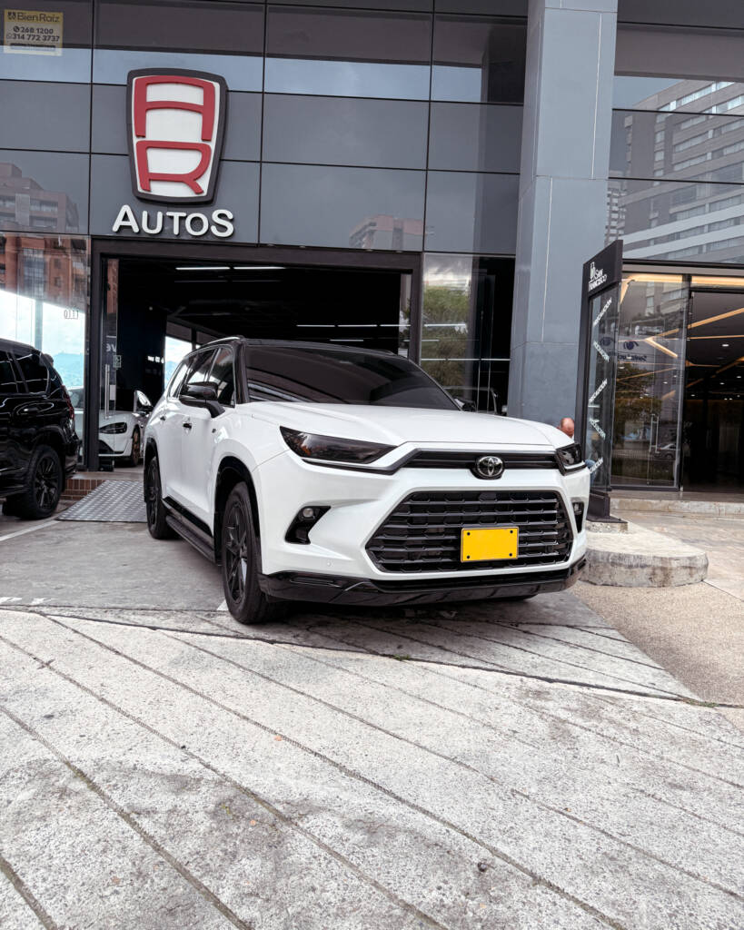 Toyota GrandHighlander Limited 2024 ID0068 2