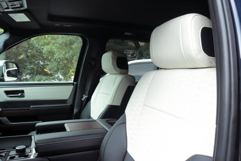 Toyota Sequoia Capstone 2025 ID0067 14