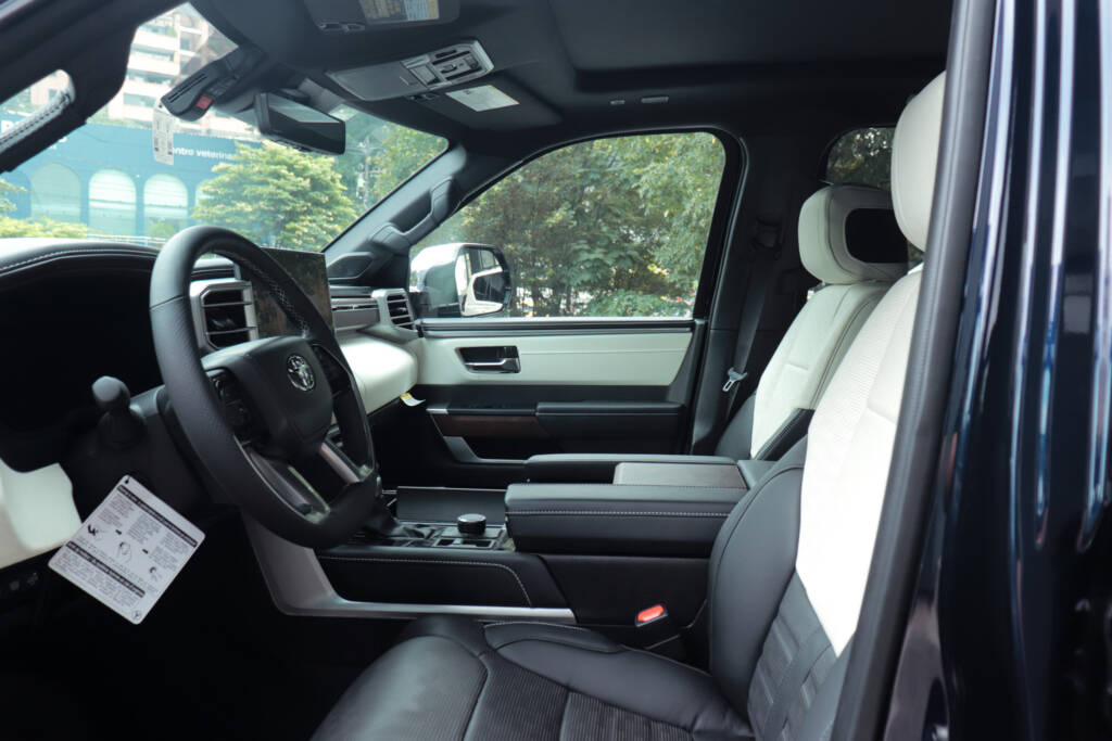 Toyota Sequoia Capstone 2025 ID0067 15