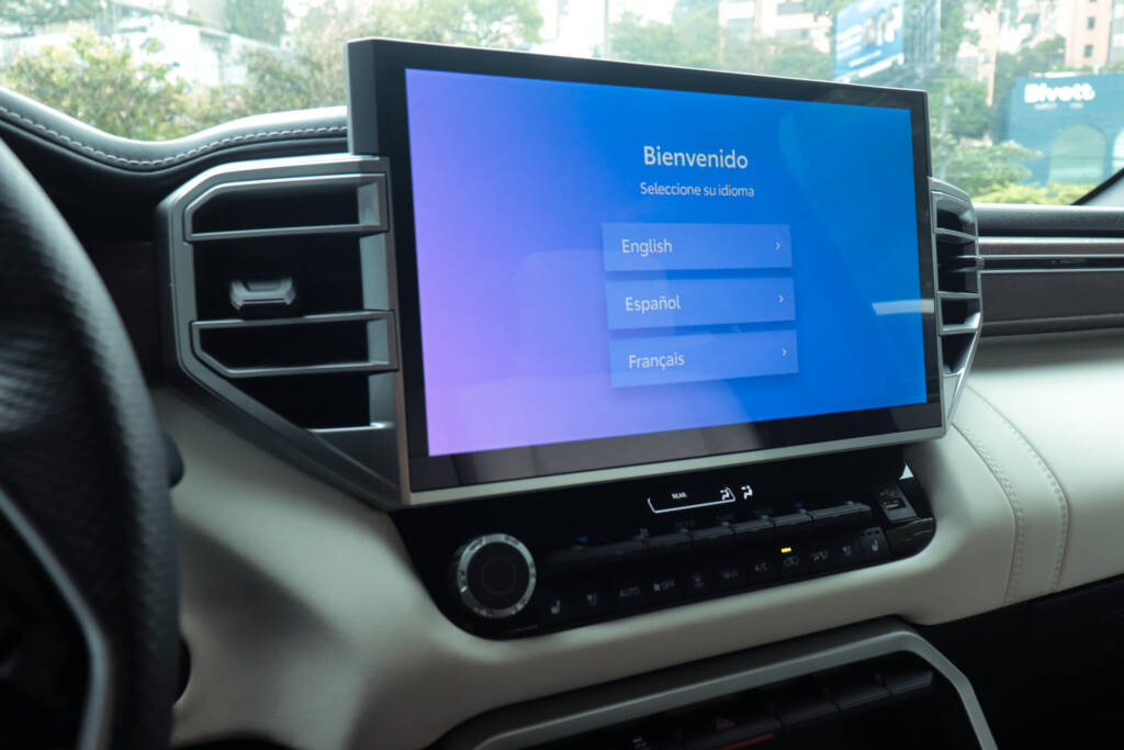 Toyota Sequoia Capstone 2025 ID0067 26