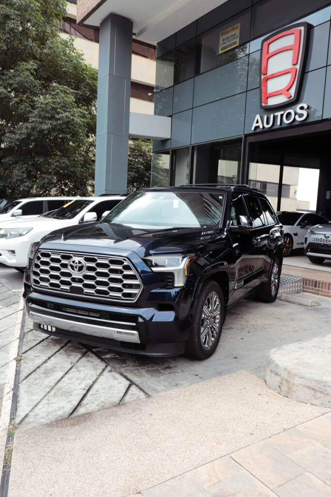 Toyota Sequoia Capstone 2025 ID0067 5