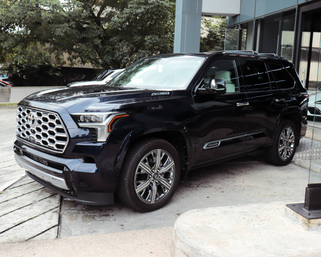 Toyota Sequoia Capstone 2025 ID0067 7