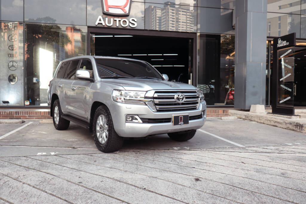 Toyota Land Cruiser 200 VX 2020