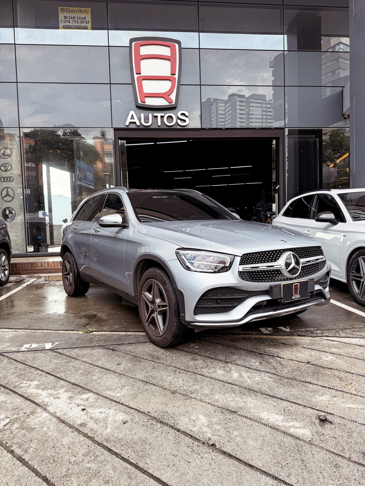 MERCEDES-BENZ GLC 300 E 4MATIC 2022