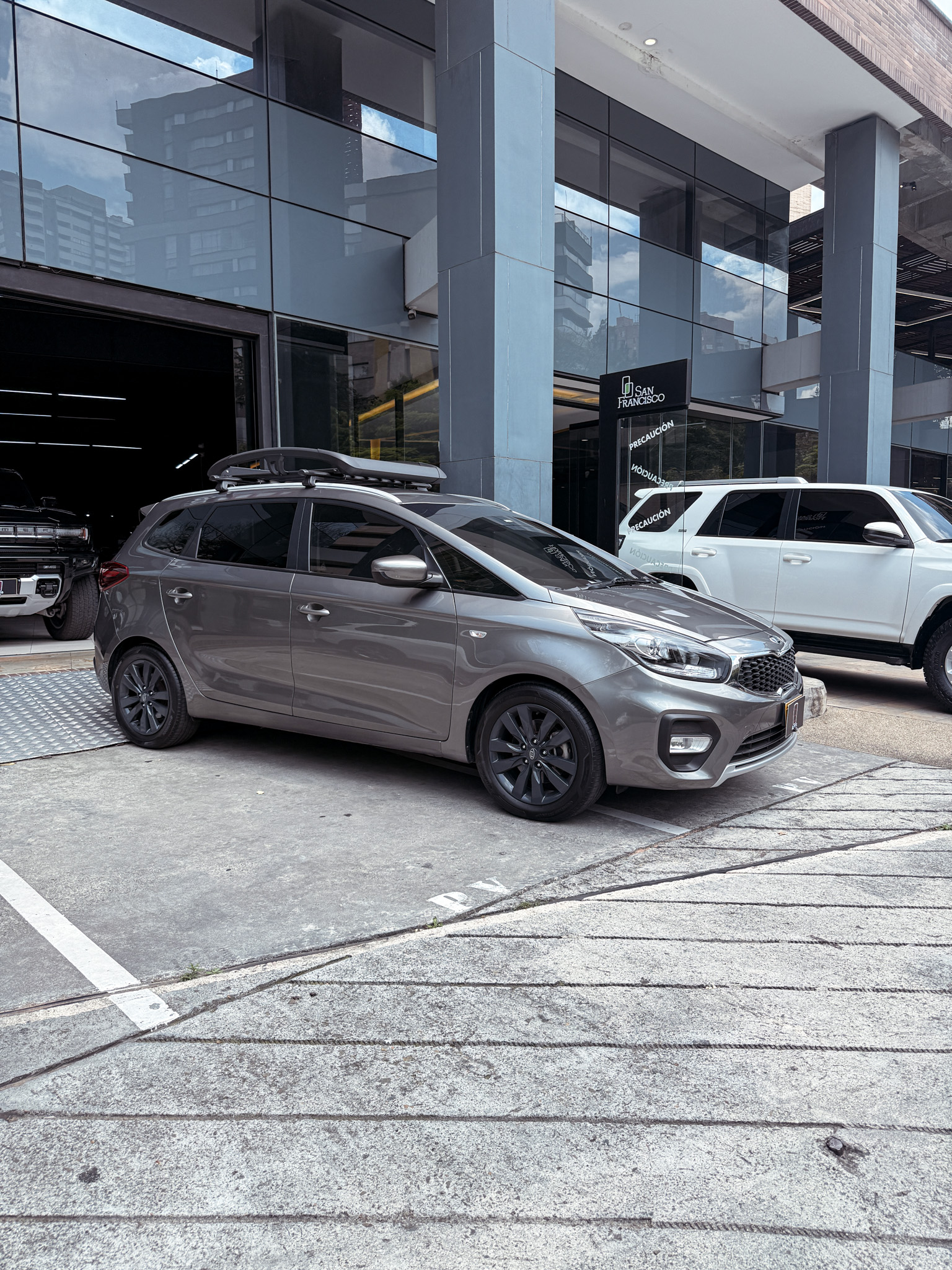 KIA CARENS SUV EX 2018