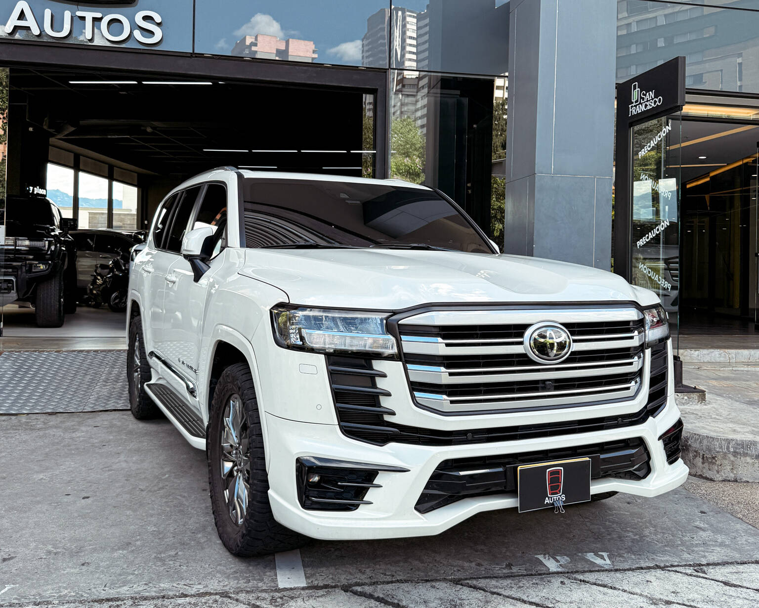 Toyota Land Cruiser 300  GX-R 2023