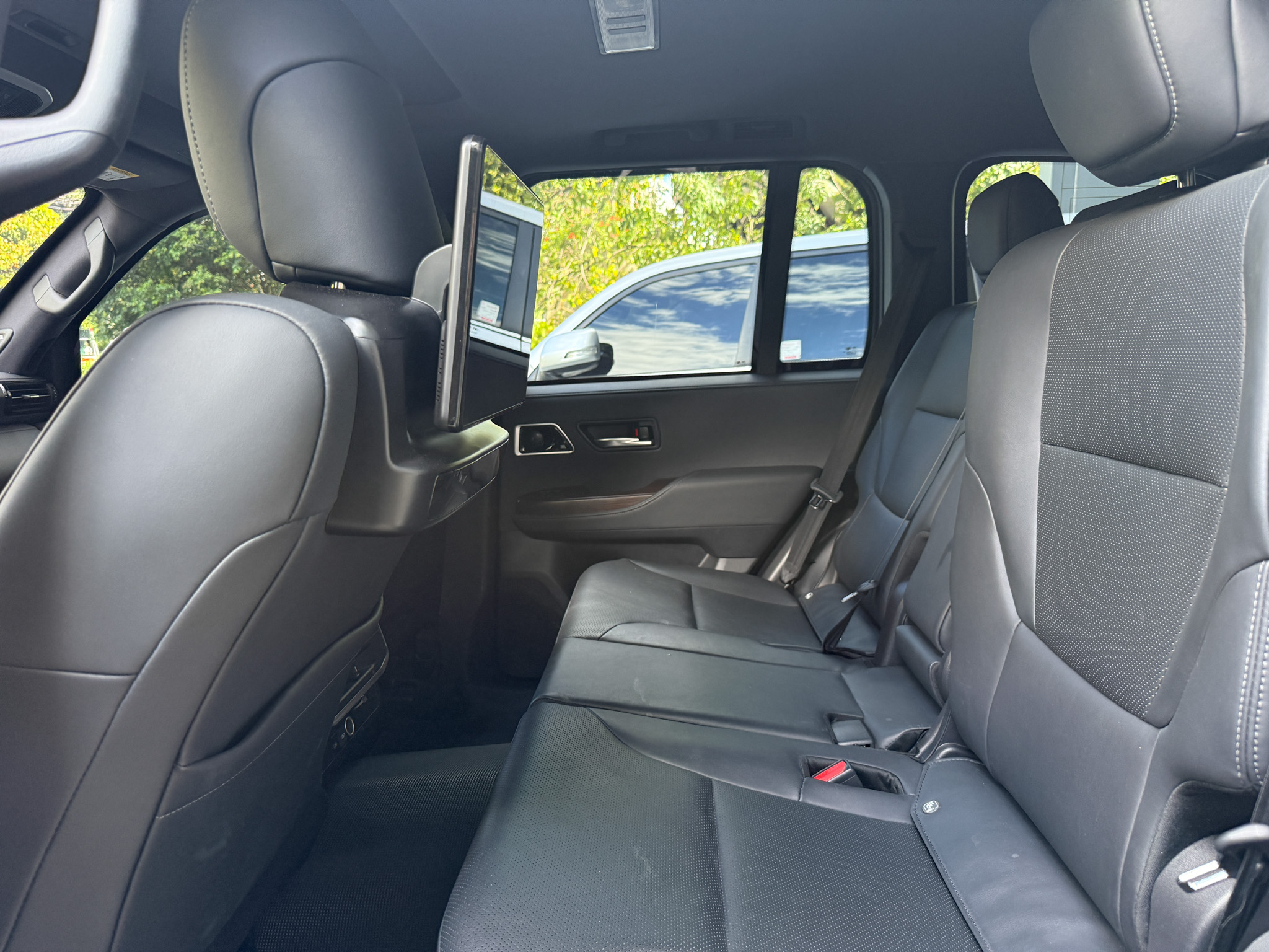 TOYOTA LAND CRUISER 300 GX-R 2023