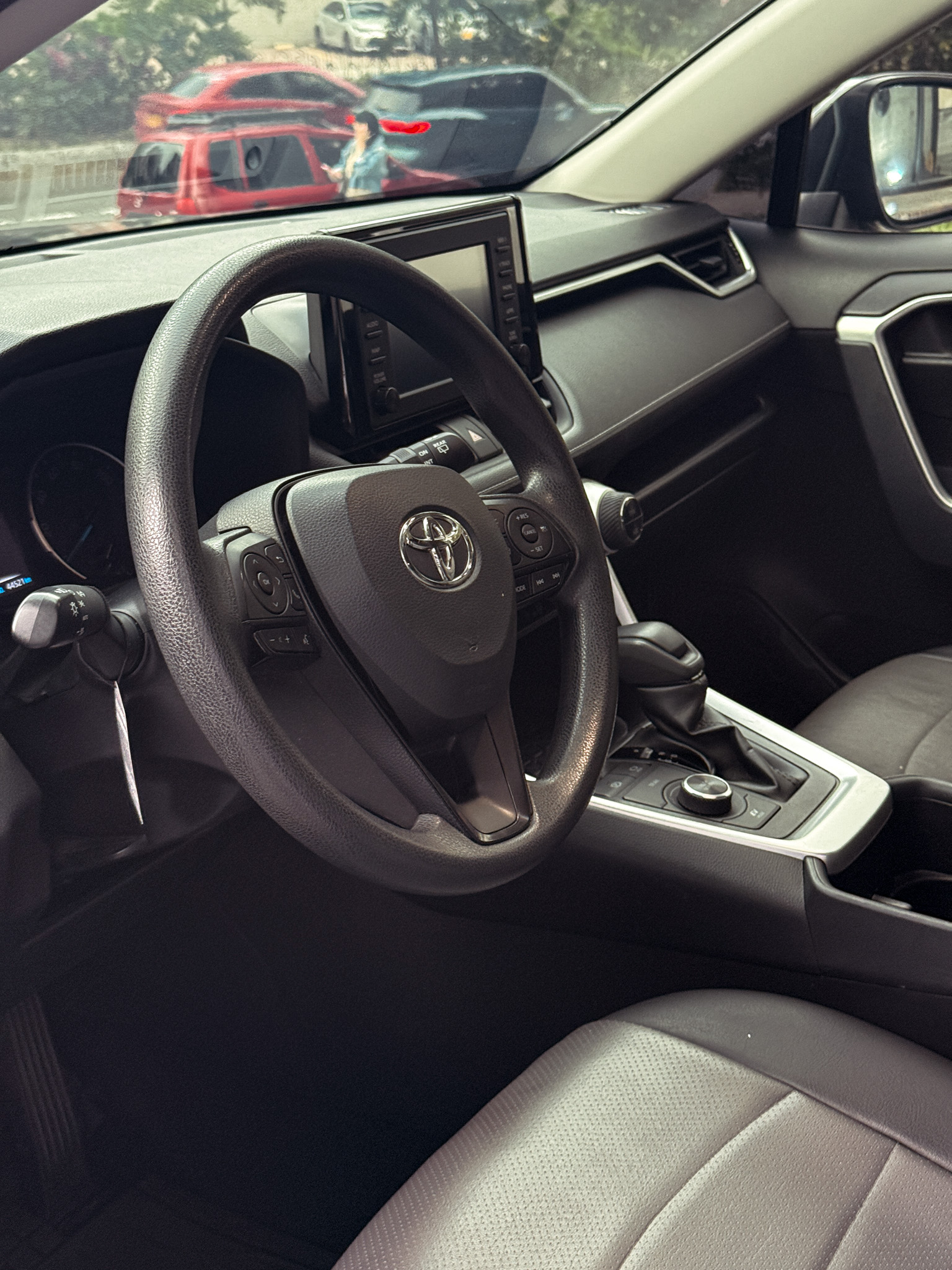TOYOTA RAV4 XLE 2022