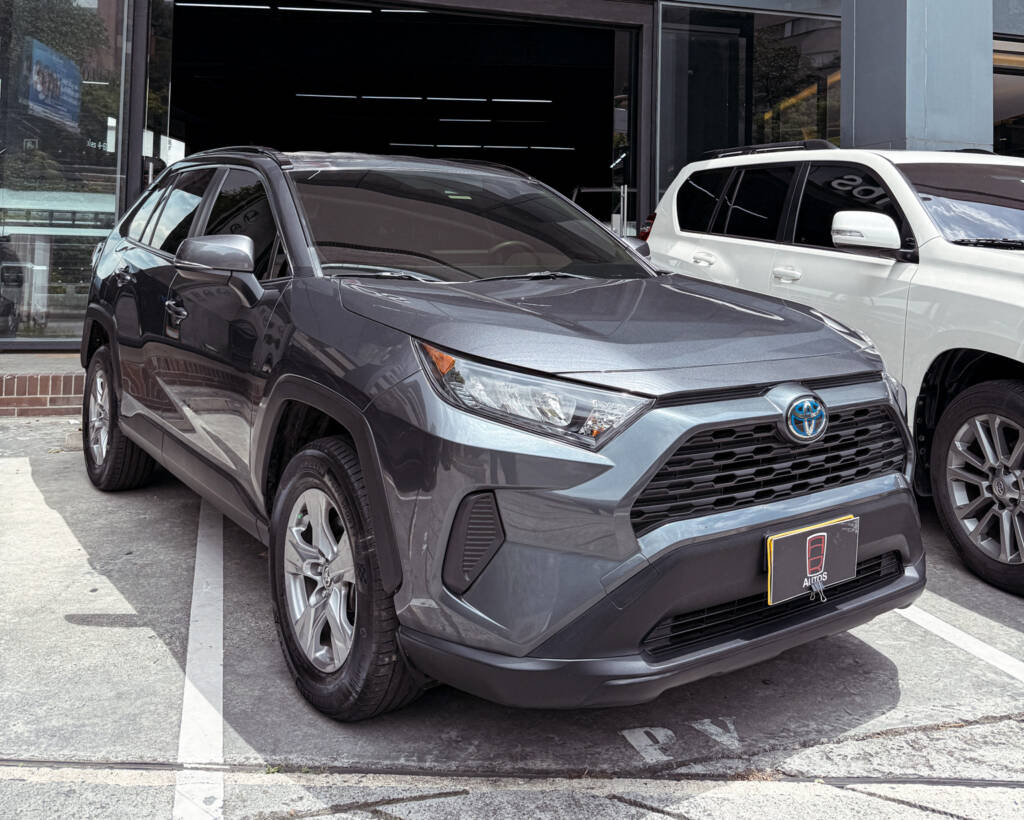 Toyota RAV4 LE 2022