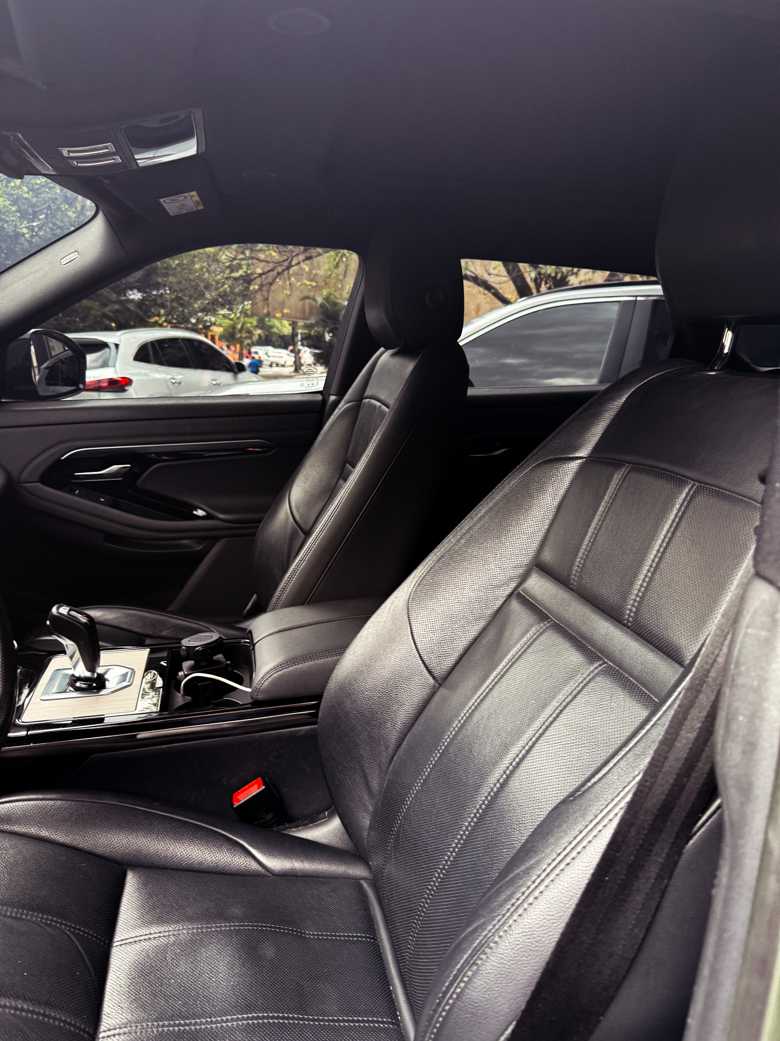 LAND ROVER RANGE ROVER EVOQUE 2023